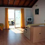 Beachfront 102 *