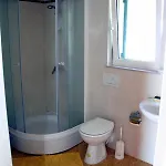 Beachfront 102 Apartament Pisak