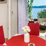 Beachfront 102 *