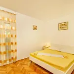 Beachfront 102 *