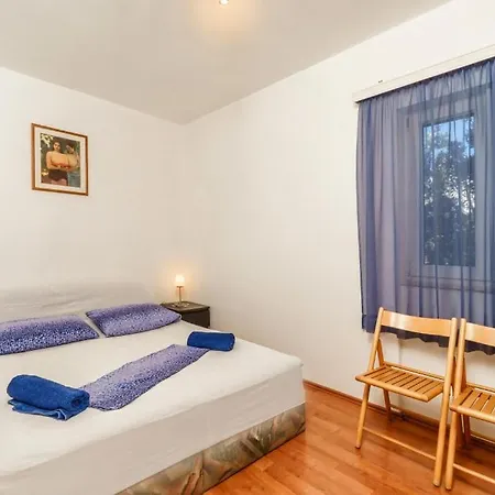 Beachfront 102 بيساك