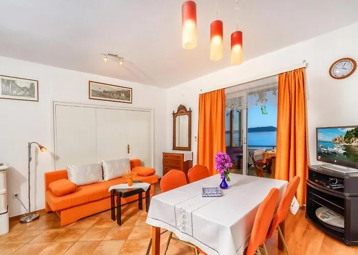 Apartment Beachfront 102 Pisak