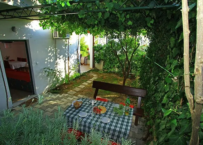 Appartement Beachfront 102 *