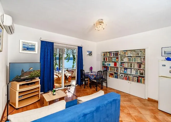 Beachfront 102 Appartement Pisak